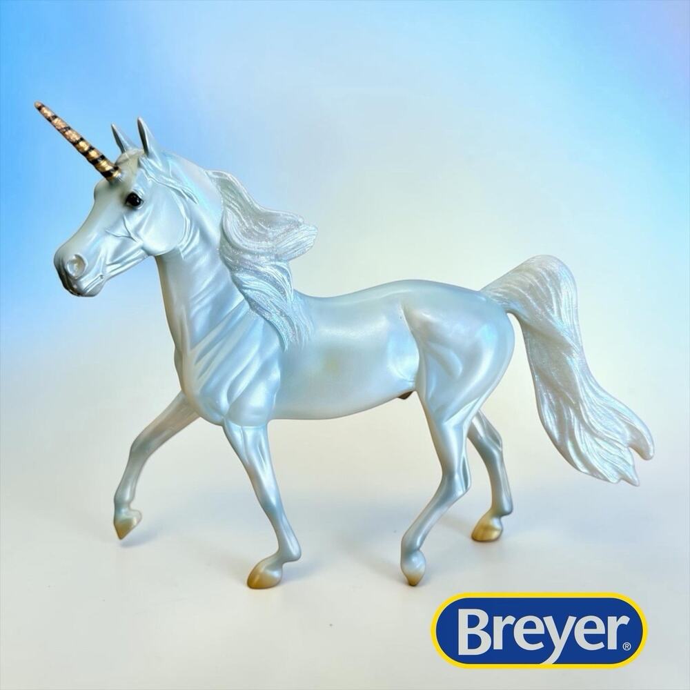 Breyer Unicorn Horse Forthwind Icy Blue Stallion Gold Black Horn #62051